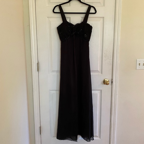 Beaded Empire Waist Formal Gown - Picture 4 of 8